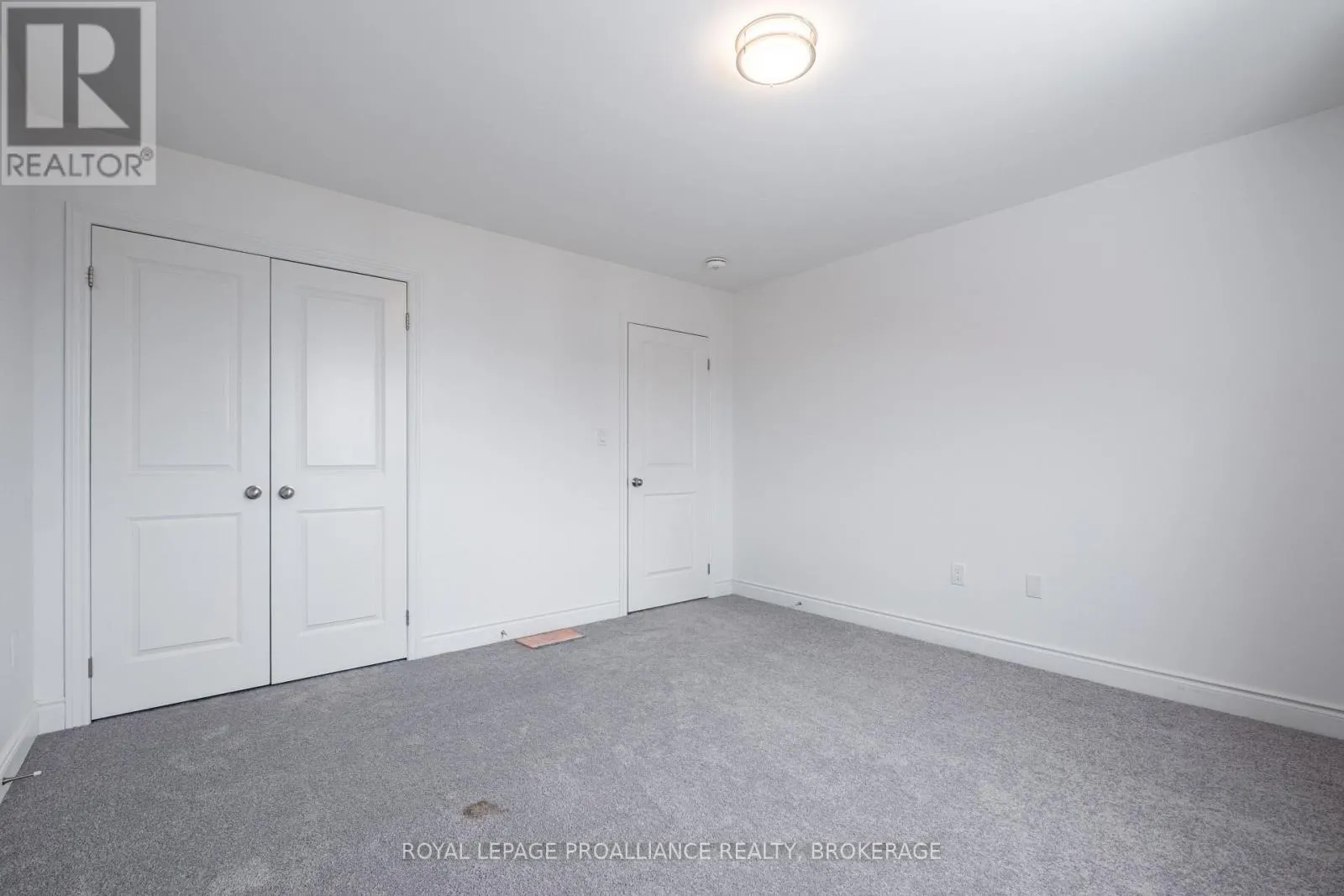 18 MILLCREEK DRIVE