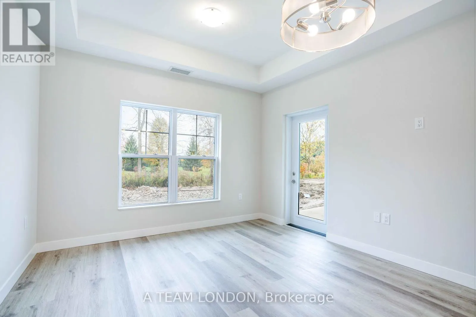 306 - 100 THE PROMENADE, #306