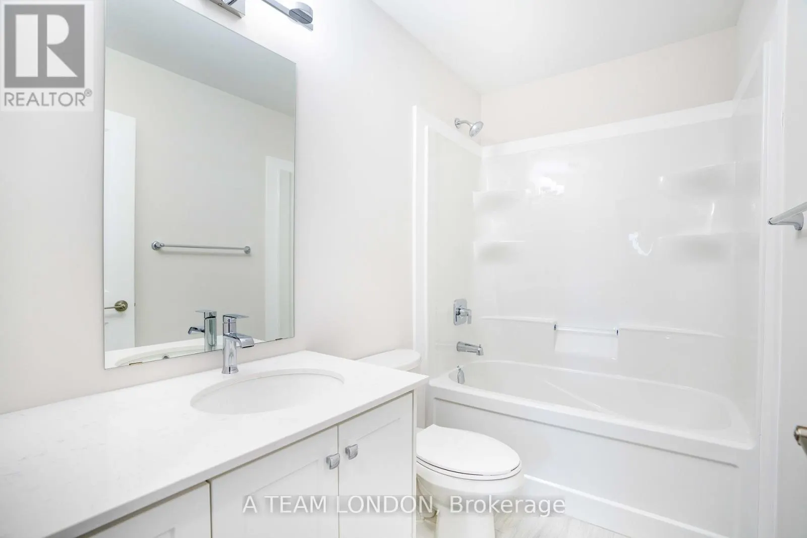 306 - 100 THE PROMENADE, #306