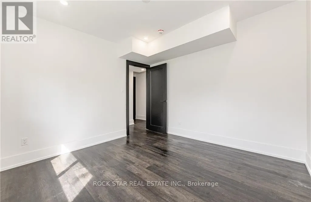694 UPPER OTTAWA STREET