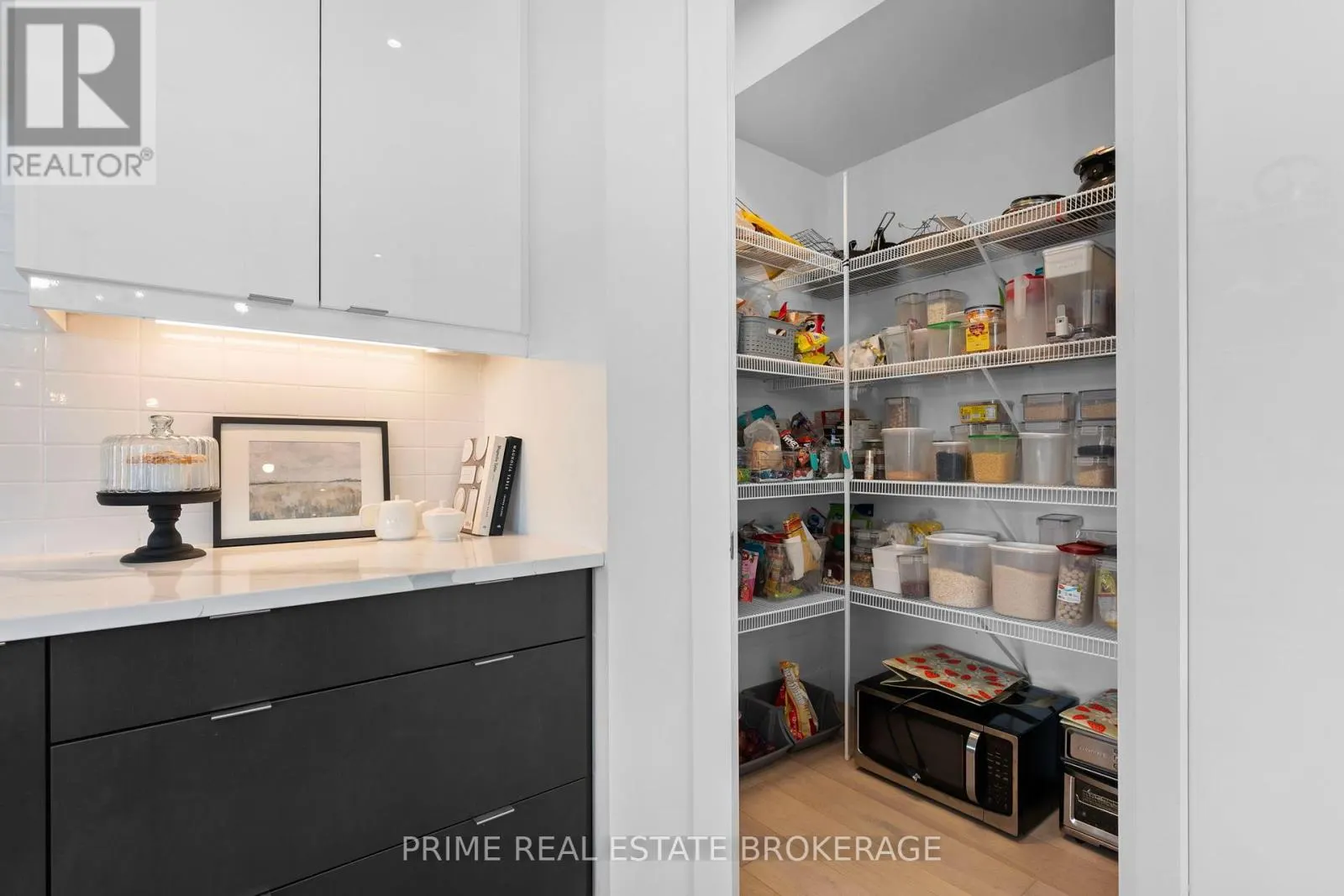 2211 WATEROAK DRIVE