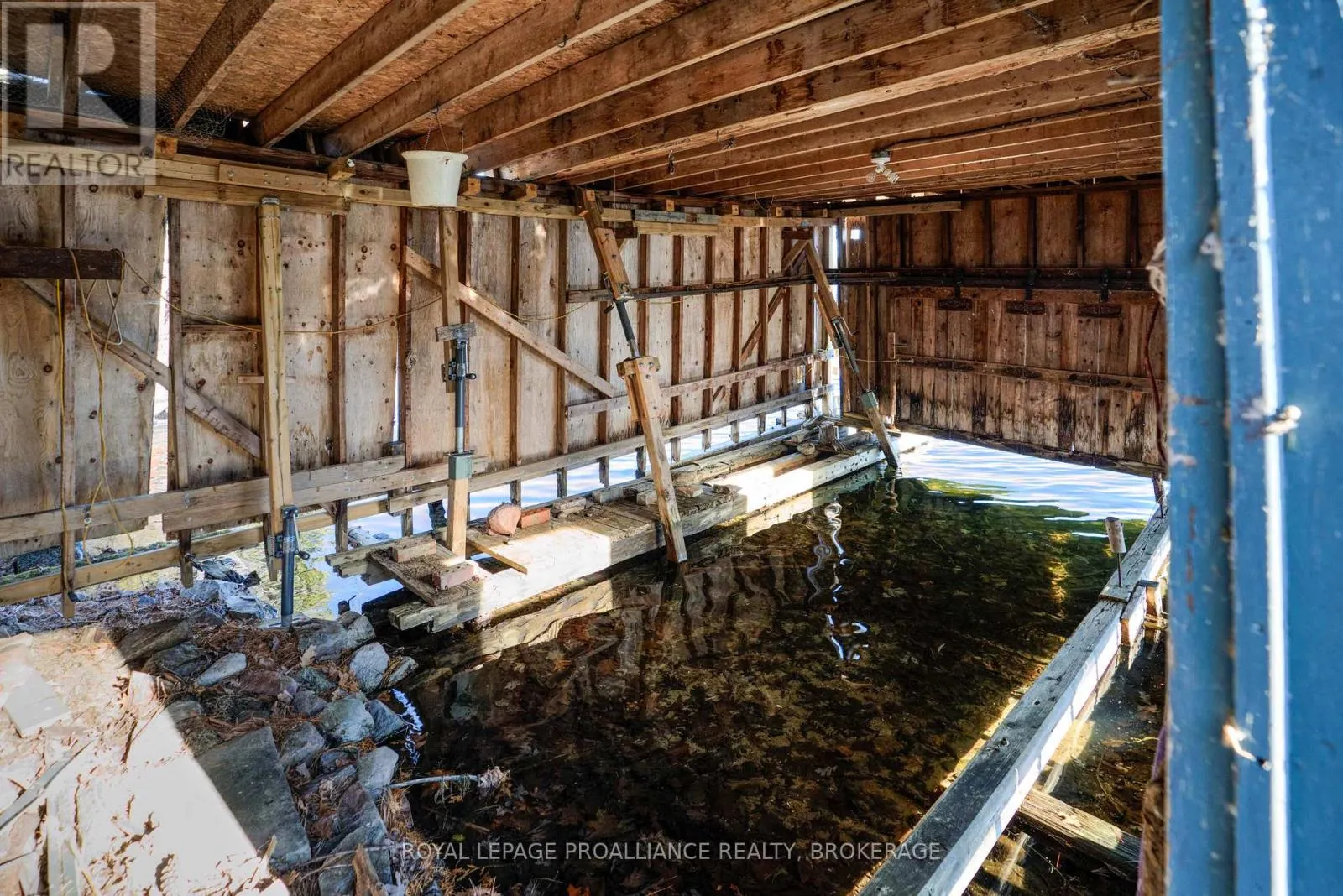 222 CREEK CROSSING LANE