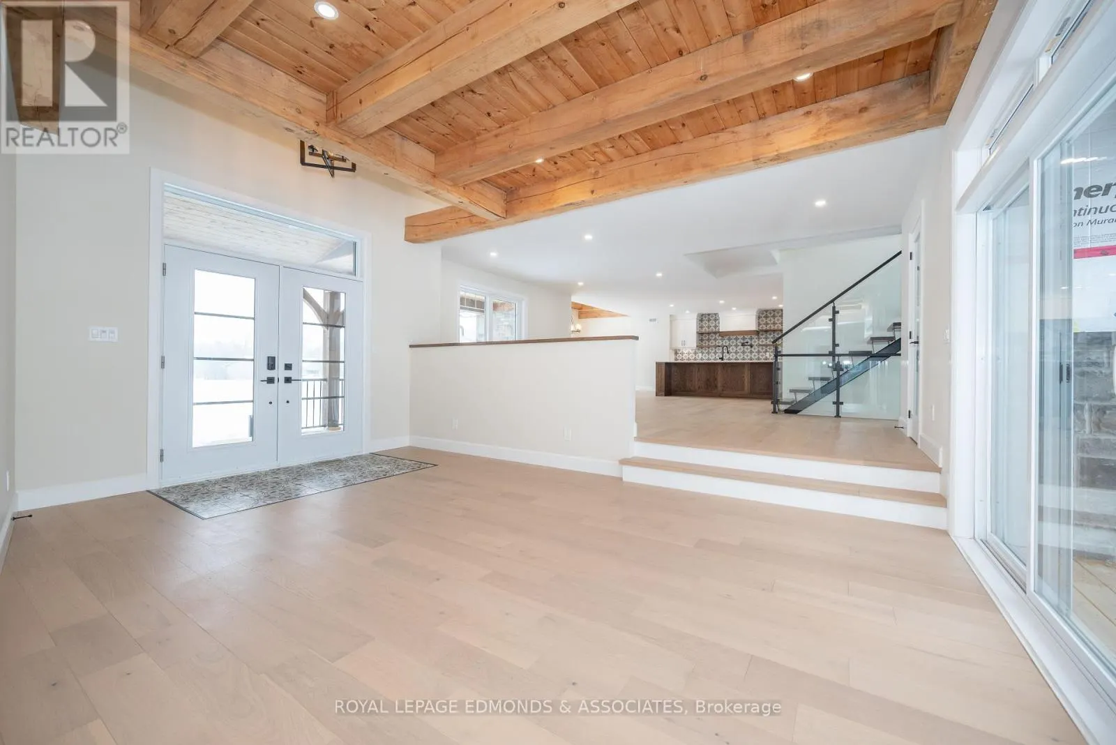 14 FAIRWAY DRIVE N