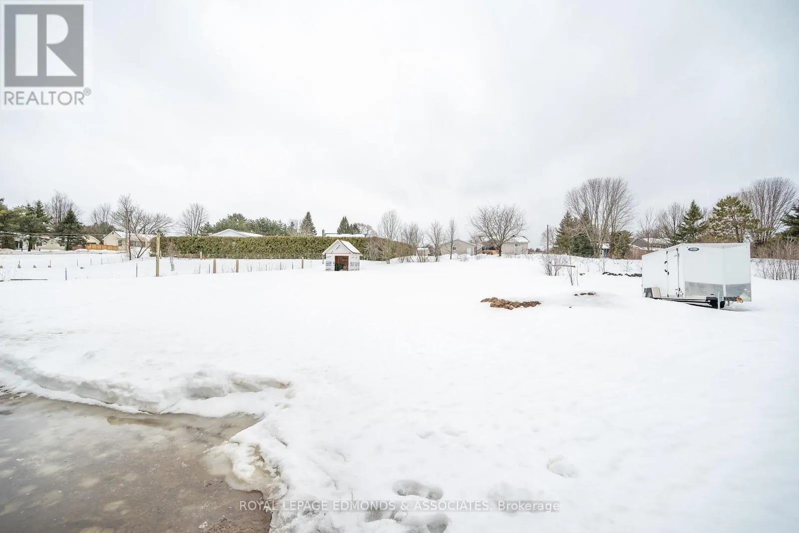 14 FAIRWAY DRIVE N