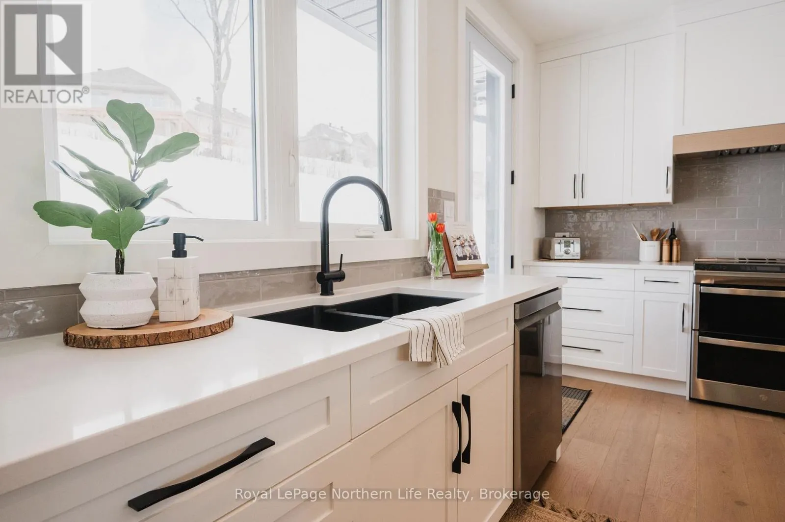 39 KENRETA DRIVE
