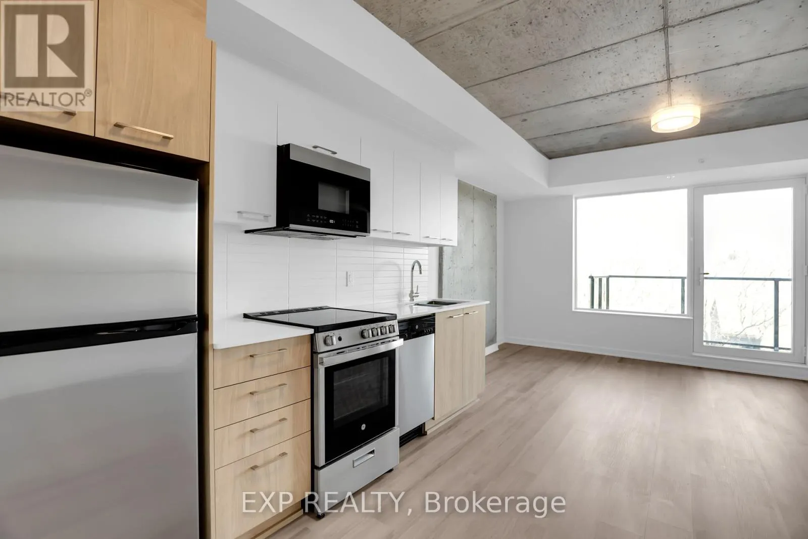 315 - 36 ROBINSON AVENUE