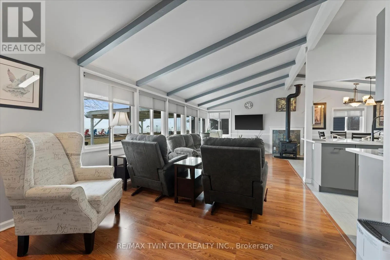 244 COTTERIE PARK