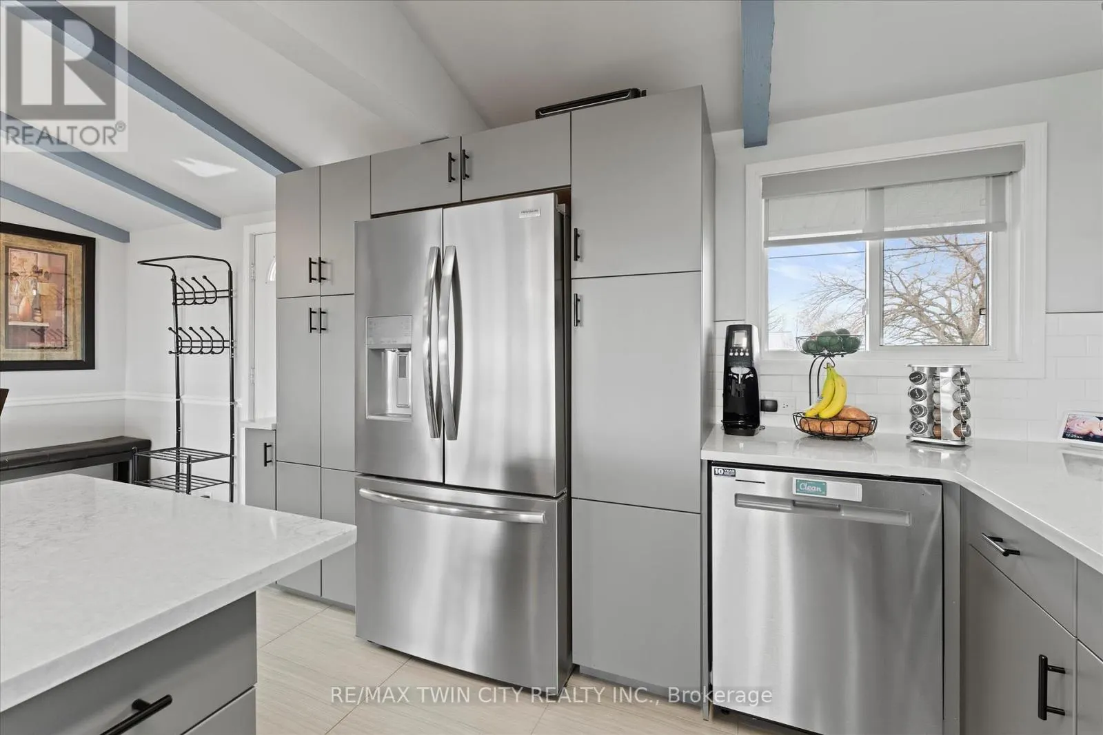 244 COTTERIE PARK
