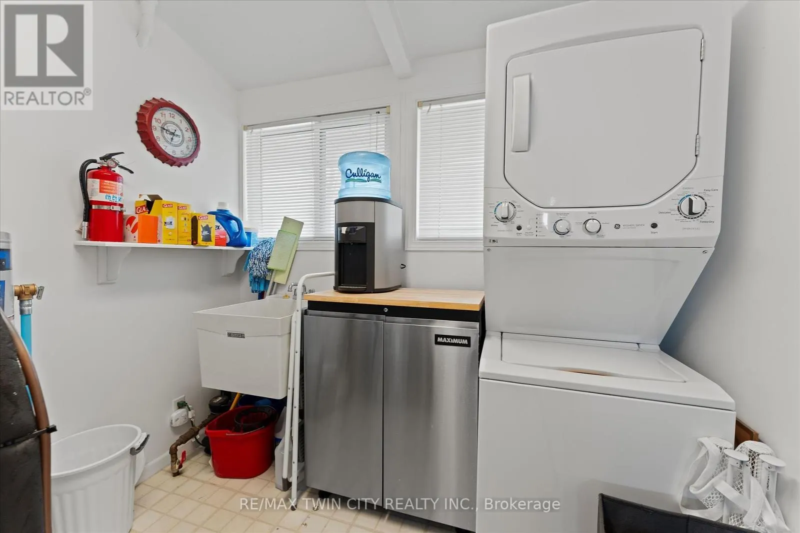 244 COTTERIE PARK