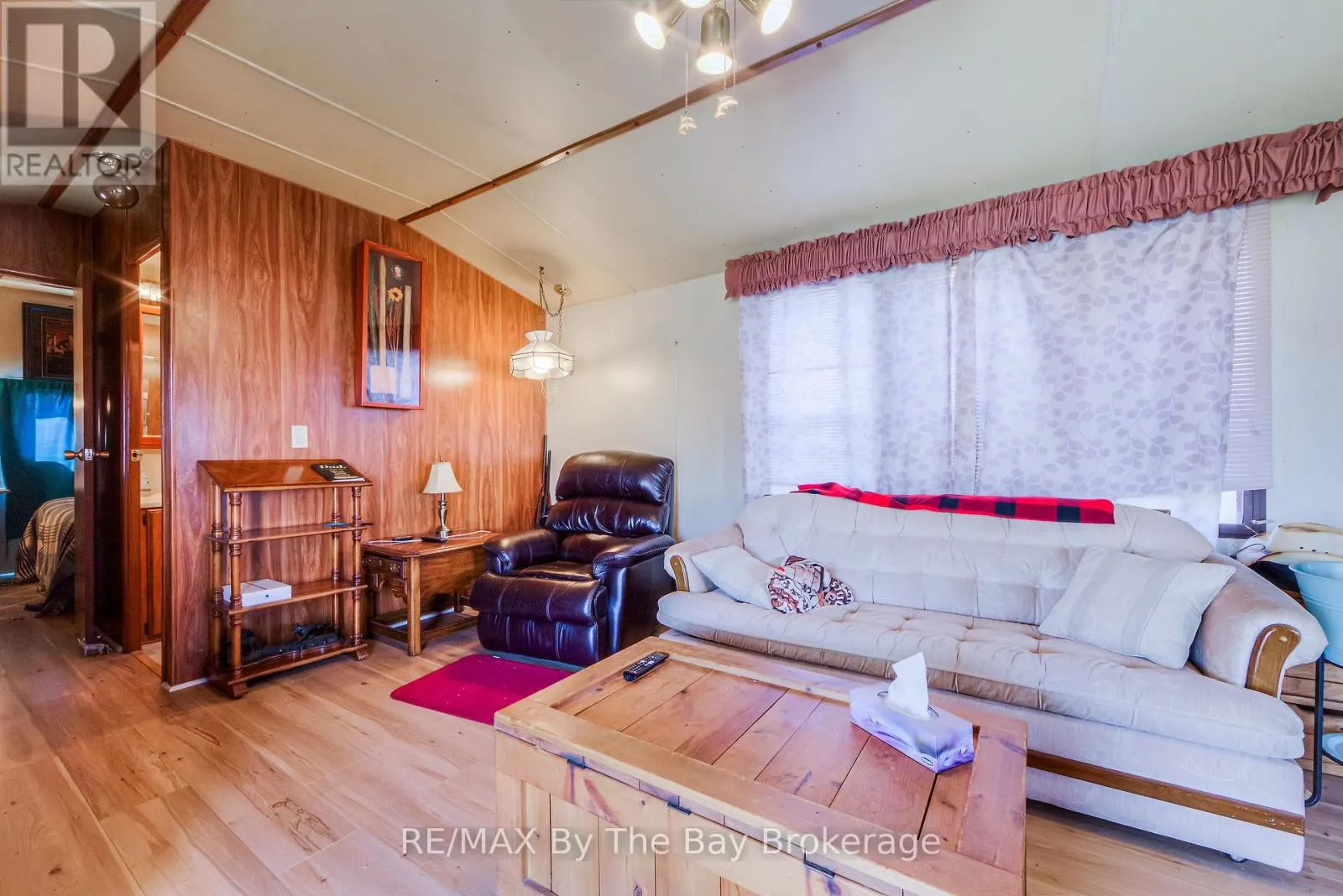 828482 MULMUR NOTTAWASAGA TOWNLINE