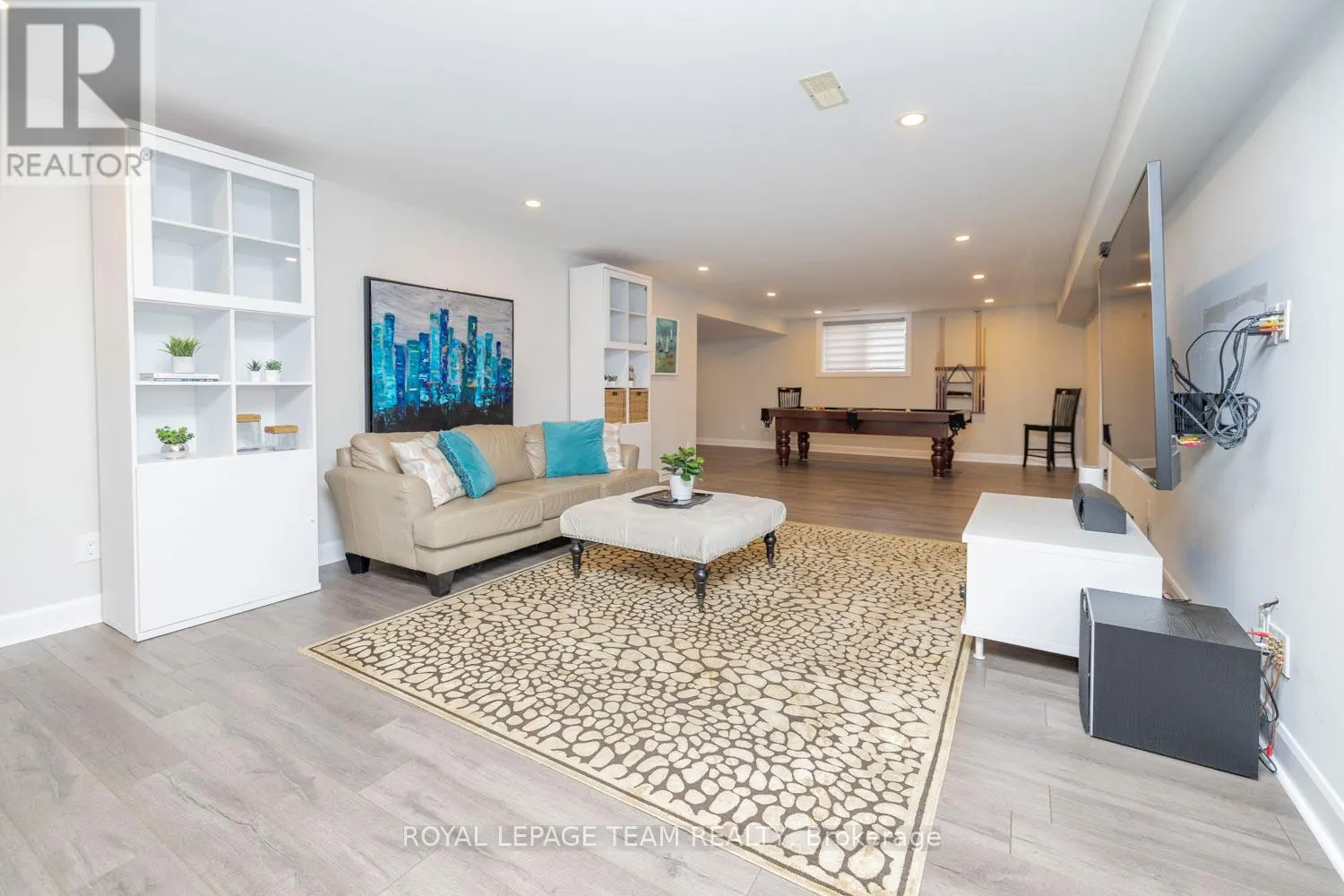 213 CABRELLE PLACE