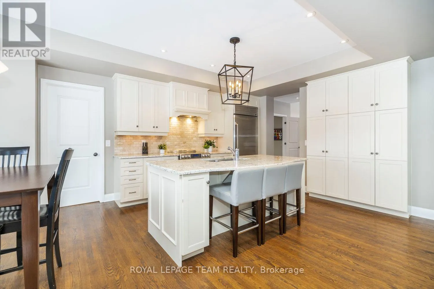 213 CABRELLE PLACE