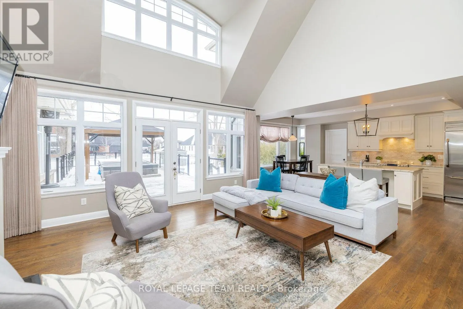 213 CABRELLE PLACE