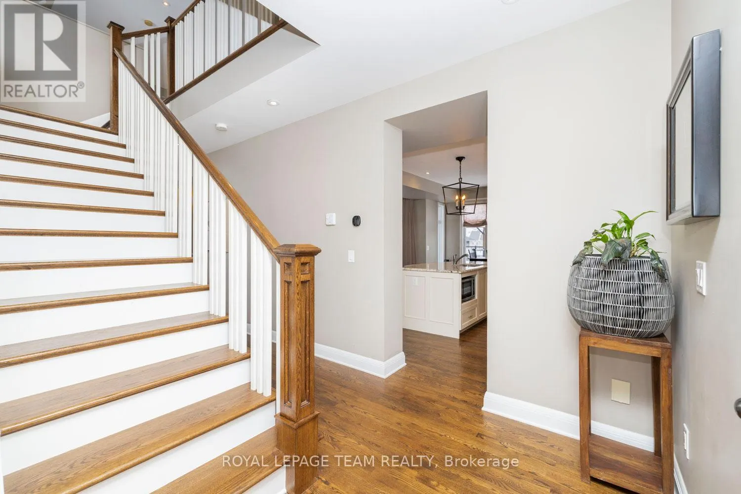 213 CABRELLE PLACE