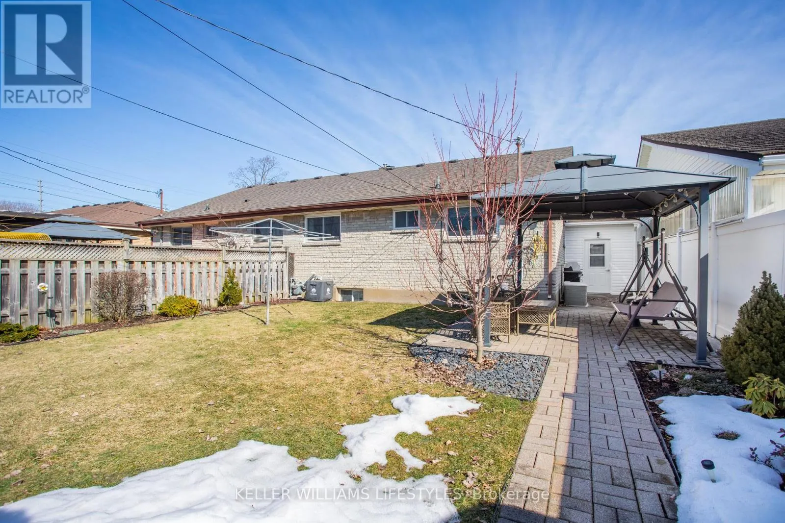 25 QUEENSTON CRESCENT