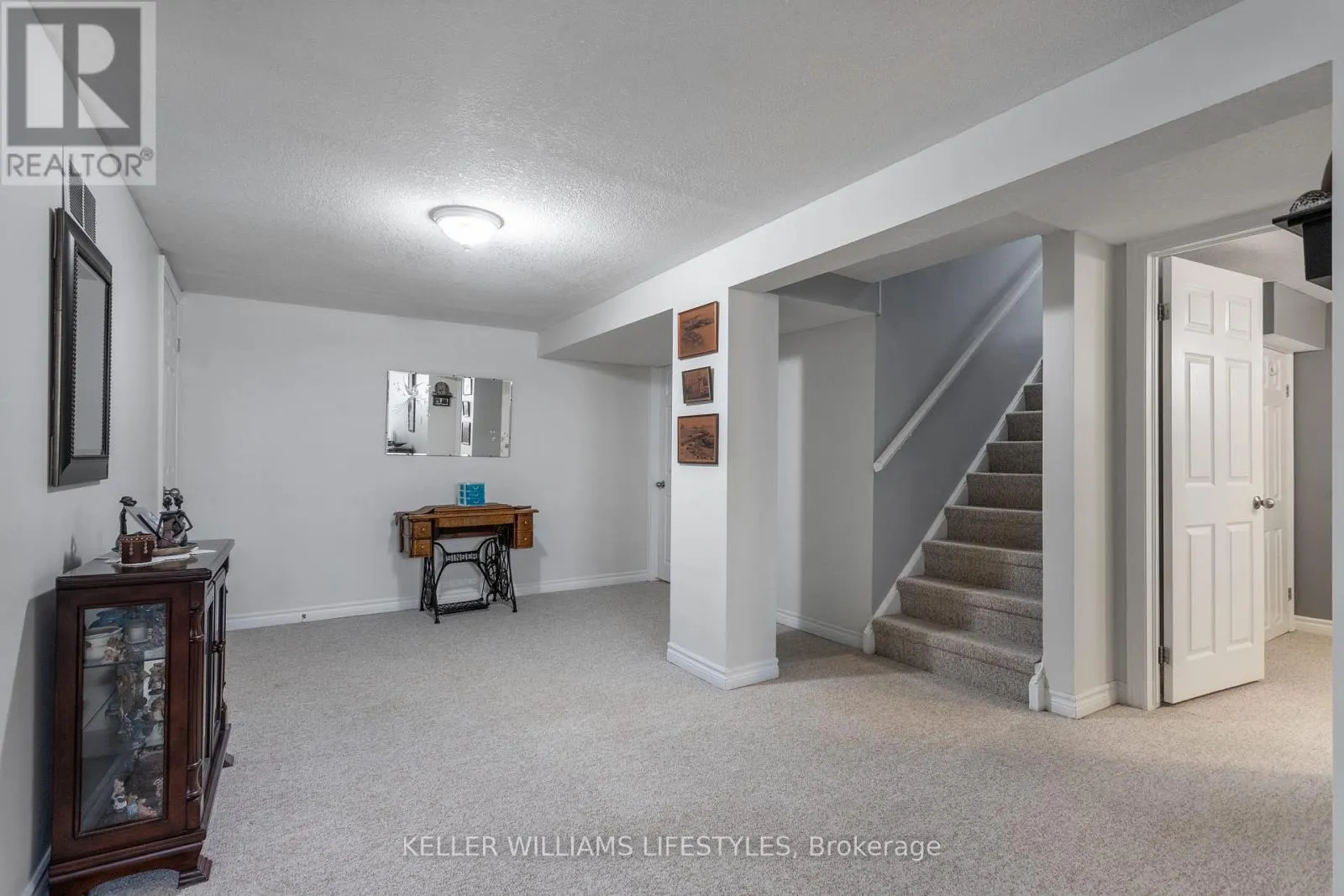 25 QUEENSTON CRESCENT