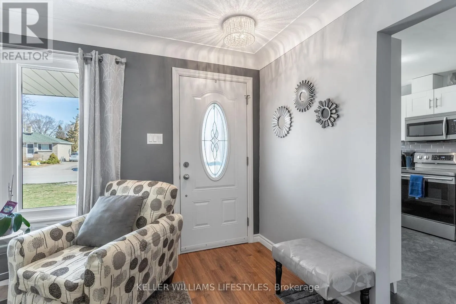25 QUEENSTON CRESCENT