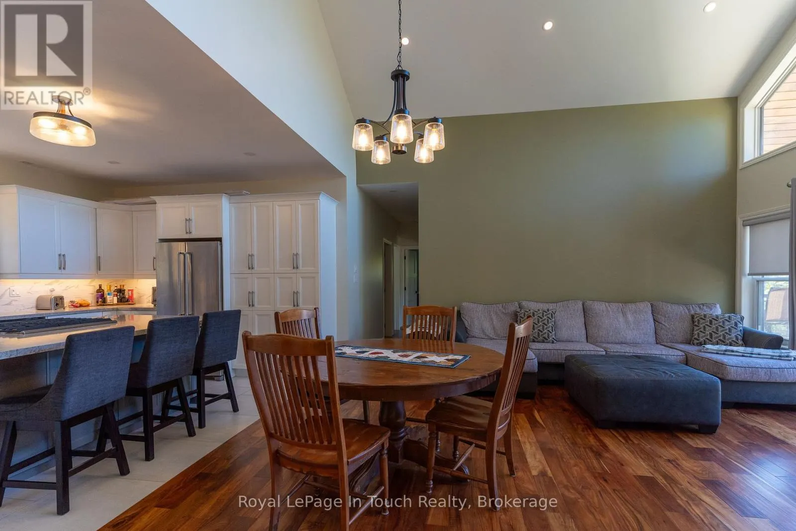 8814 GEORGIAN BAY SHORE