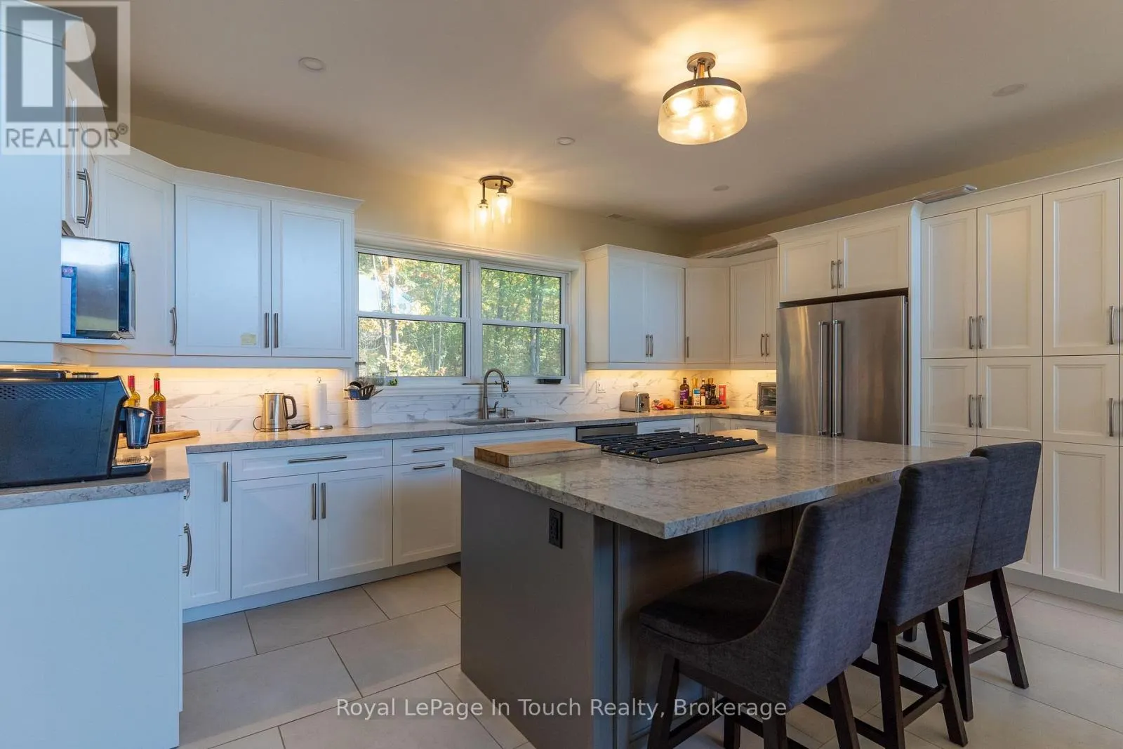 8814 GEORGIAN BAY SHORE