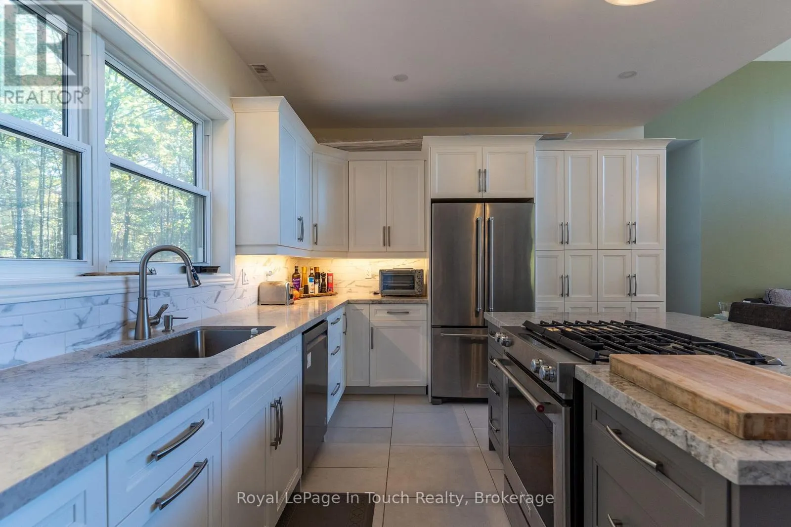 8814 GEORGIAN BAY SHORE