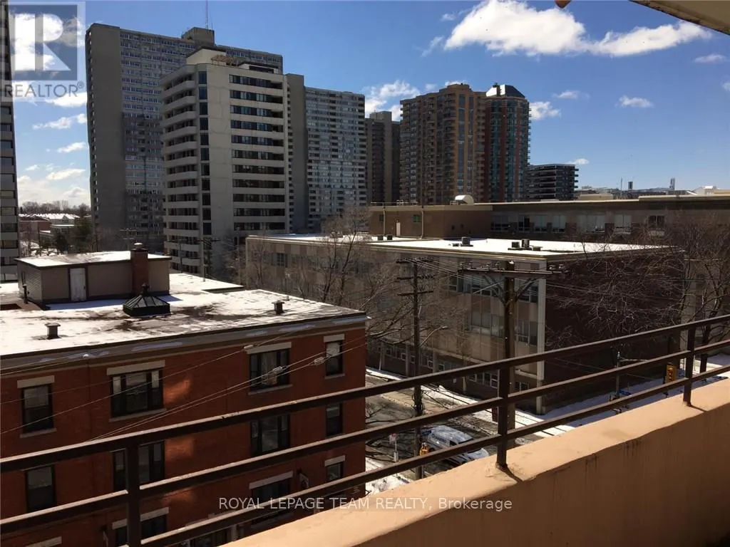 602 - 151 BAY STREET
