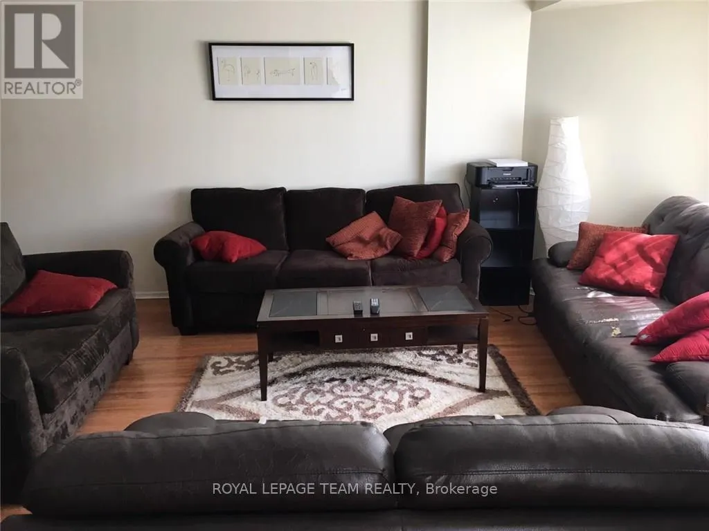 602 - 151 BAY STREET