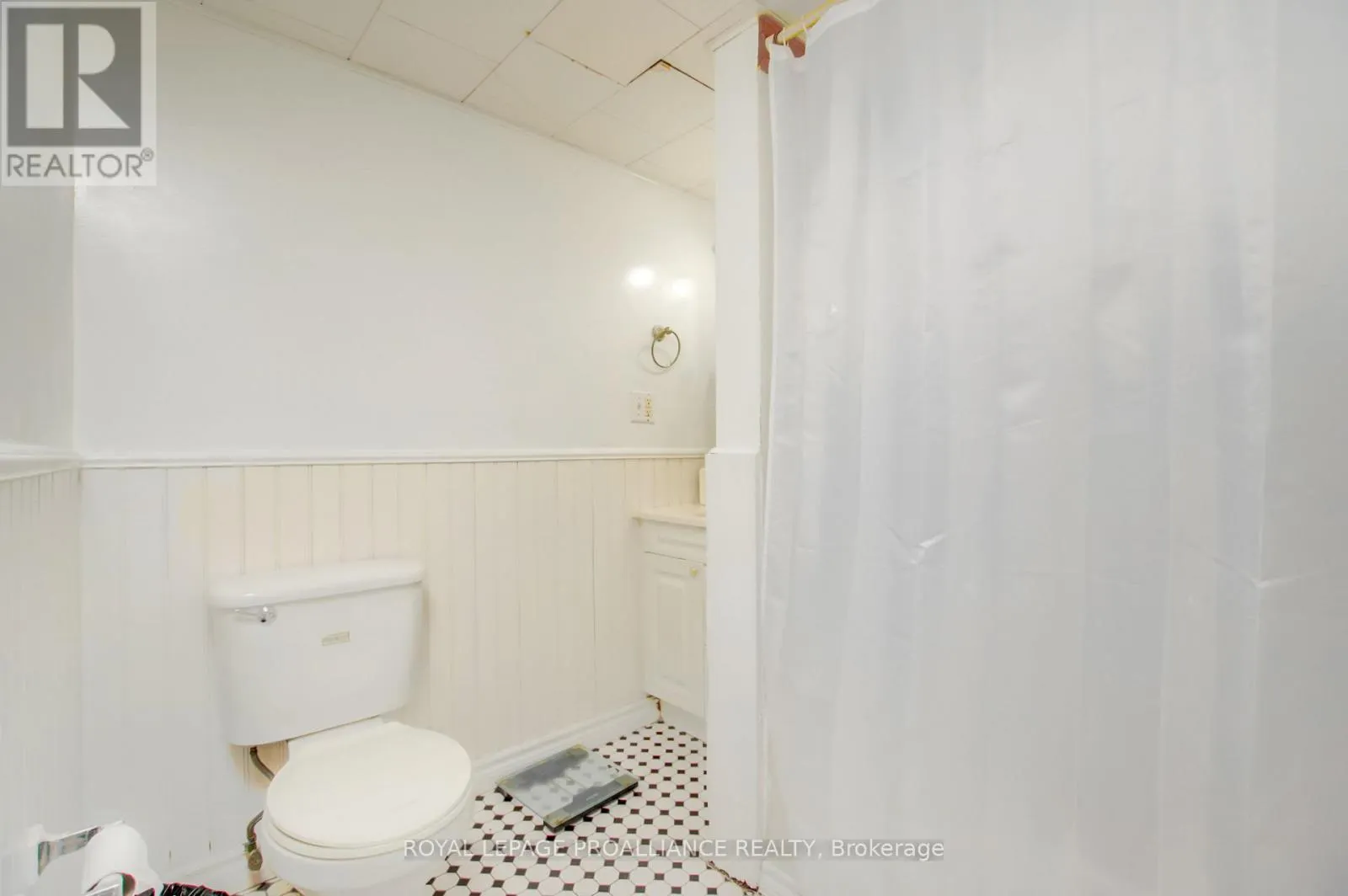 30 PRINCE EDWARD STREET W