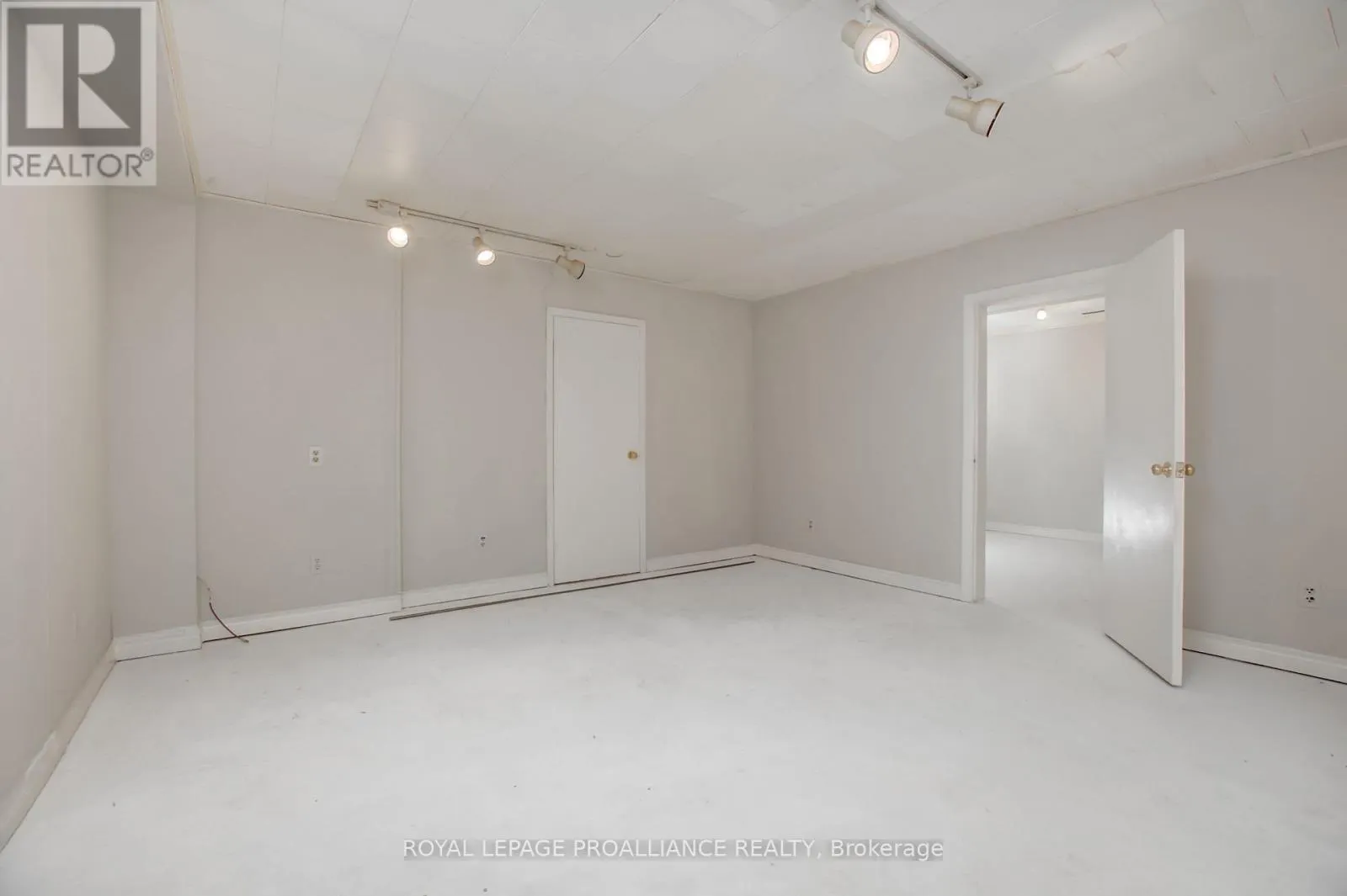 30 PRINCE EDWARD STREET W