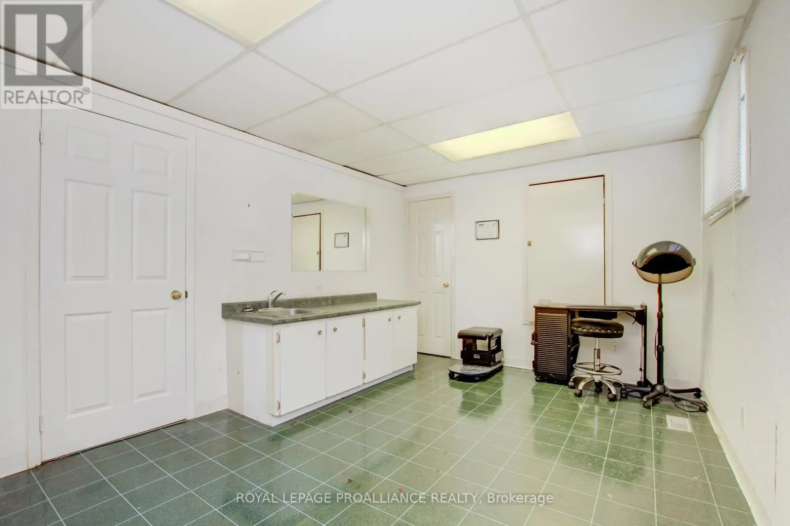 30 PRINCE EDWARD STREET W