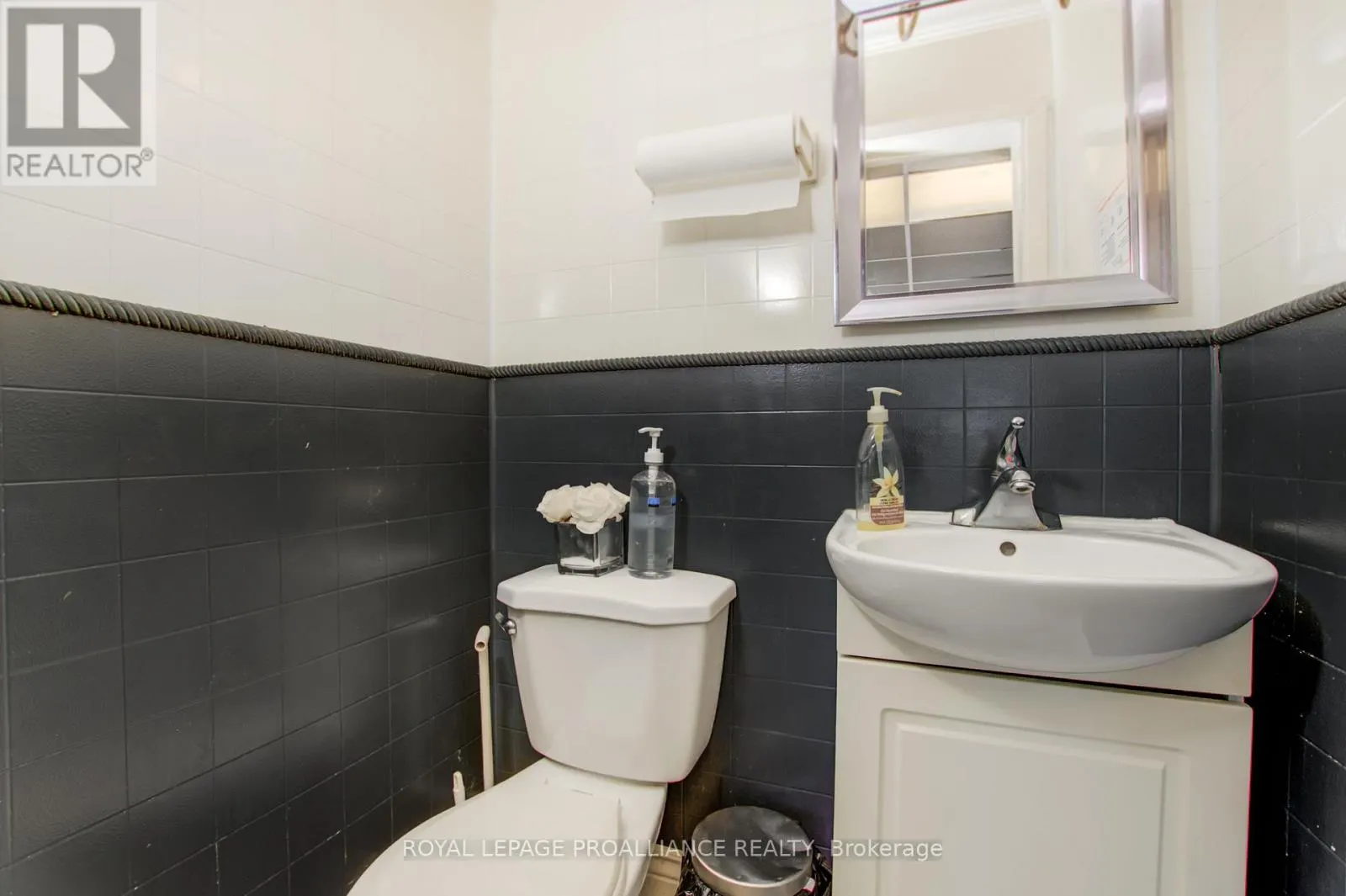 30 PRINCE EDWARD STREET W