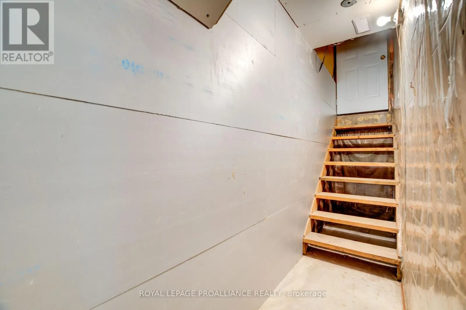 30 PRINCE EDWARD STREET W