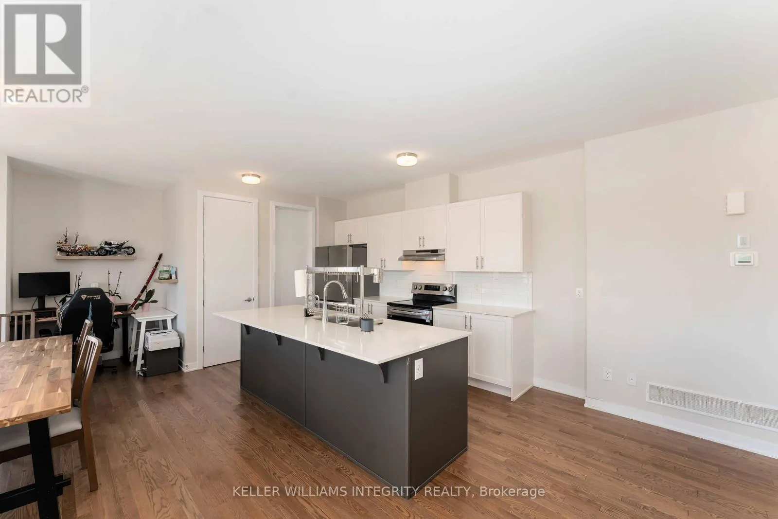 216 CONSERVANCY DRIVE