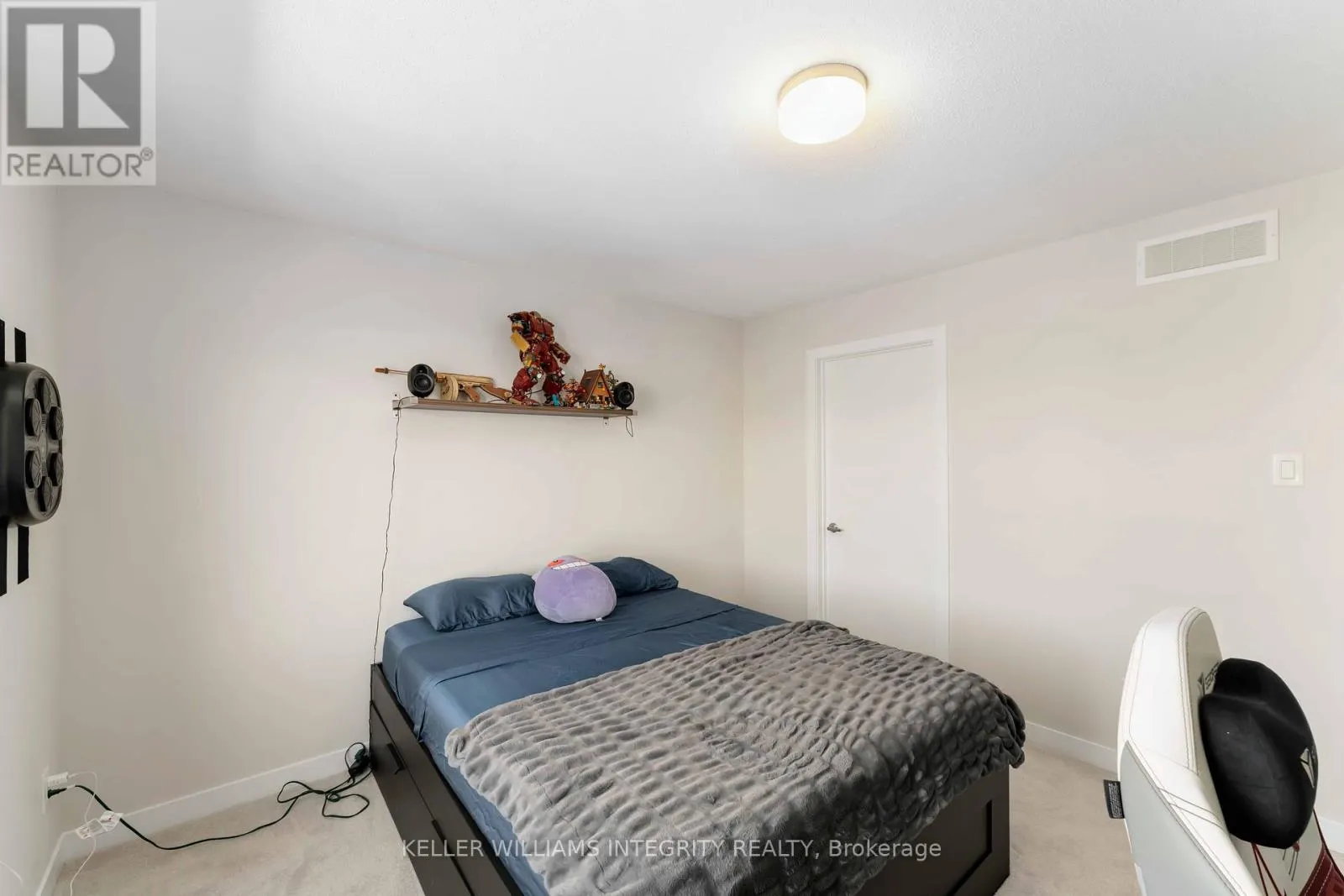 216 CONSERVANCY DRIVE