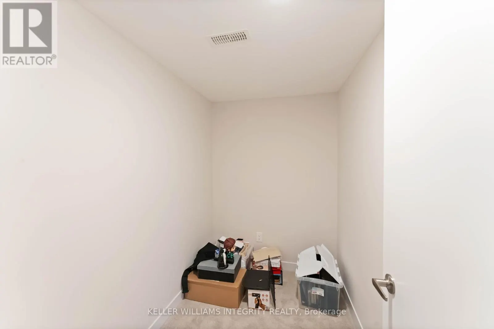 216 CONSERVANCY DRIVE
