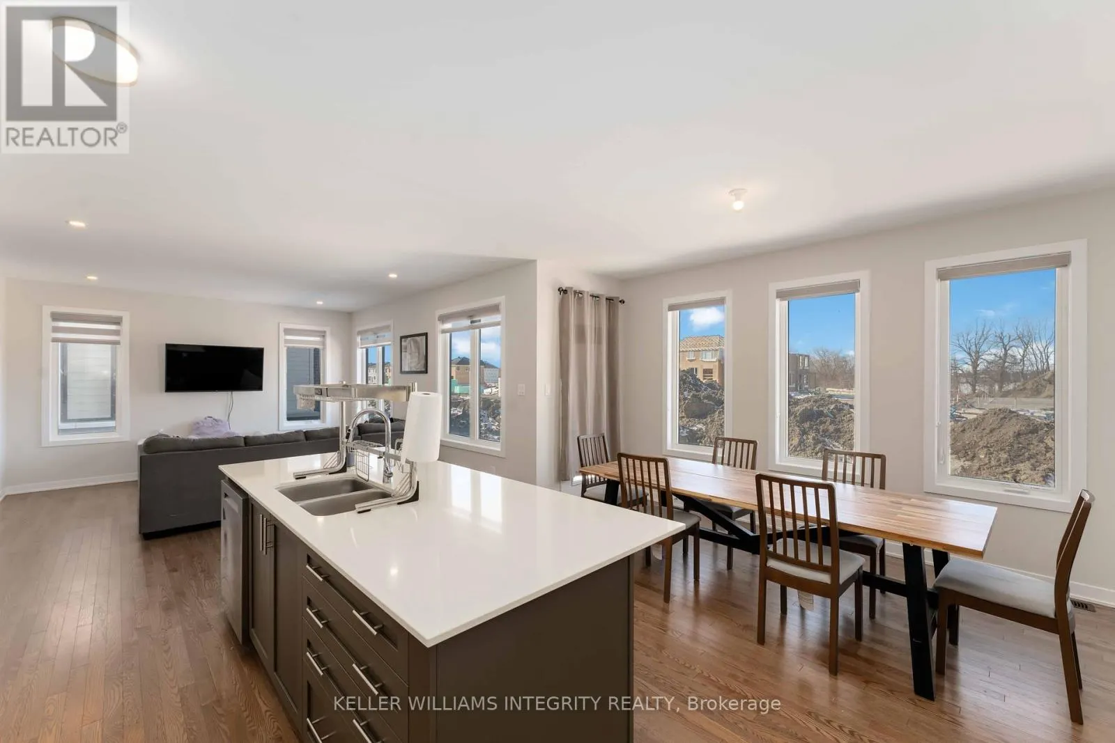 216 CONSERVANCY DRIVE