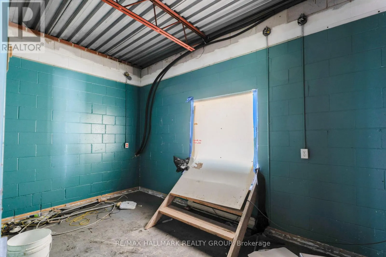 5604 HARRIS ROAD