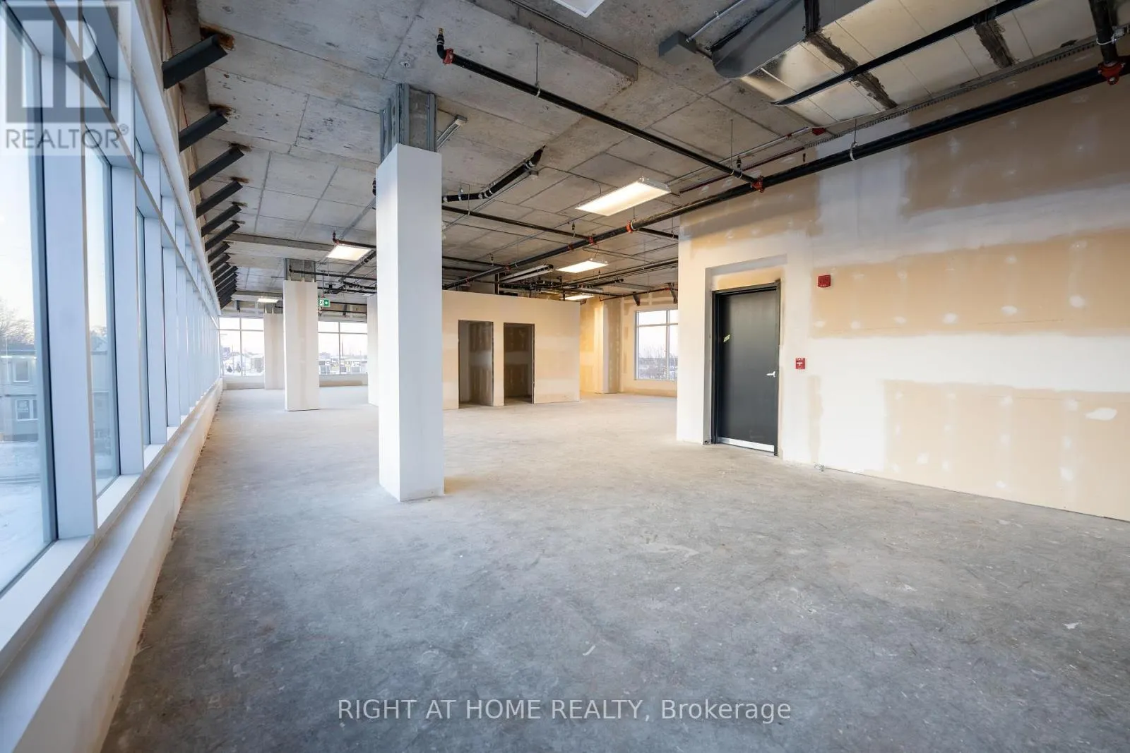 301 & 401 - 1637 BANK STREET