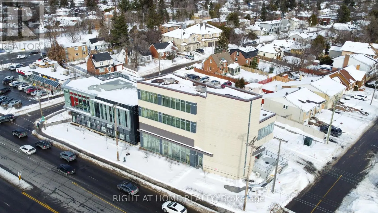 301 & 401 - 1637 BANK STREET