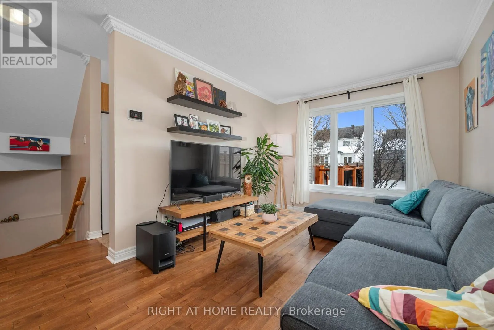 100 LONGSHIRE CIRCLE