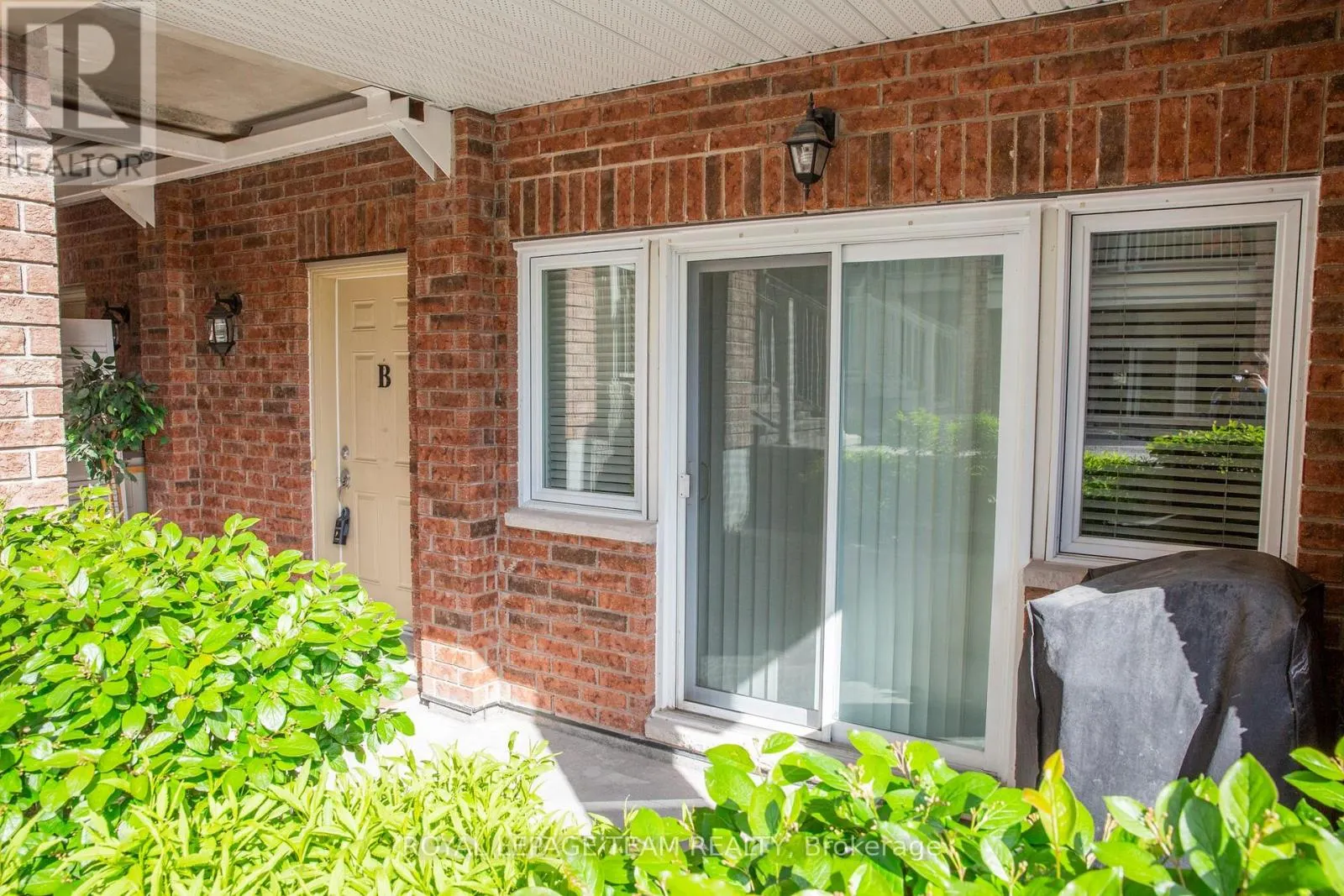 B - 1113 STITTSVILLE MAIN STREET