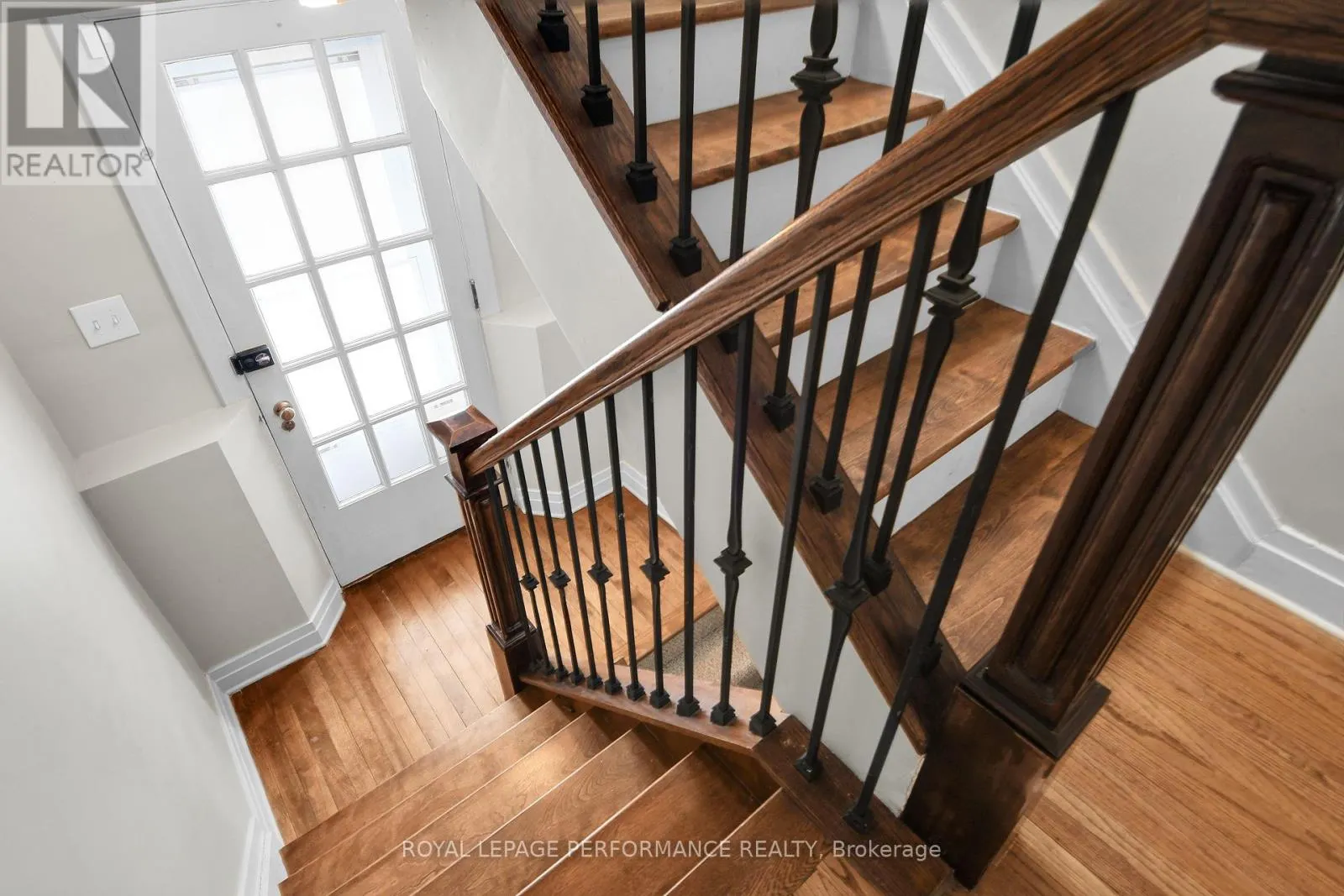 125 LANSDOWNE ROAD S