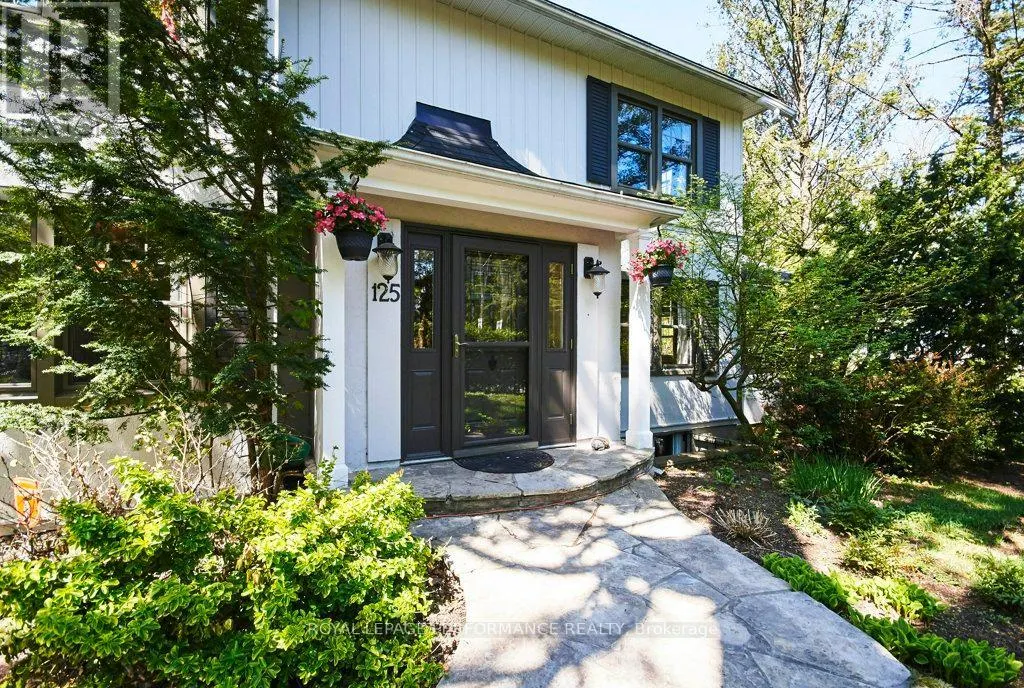 125 LANSDOWNE ROAD S