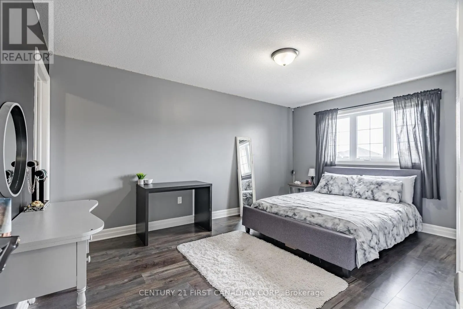 181 GILMOUR DRIVE