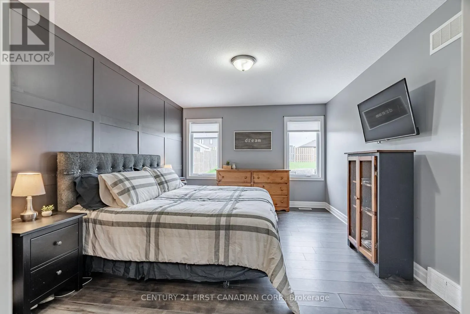 181 GILMOUR DRIVE