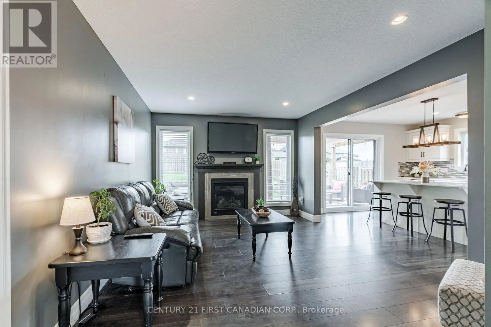 181 GILMOUR DRIVE