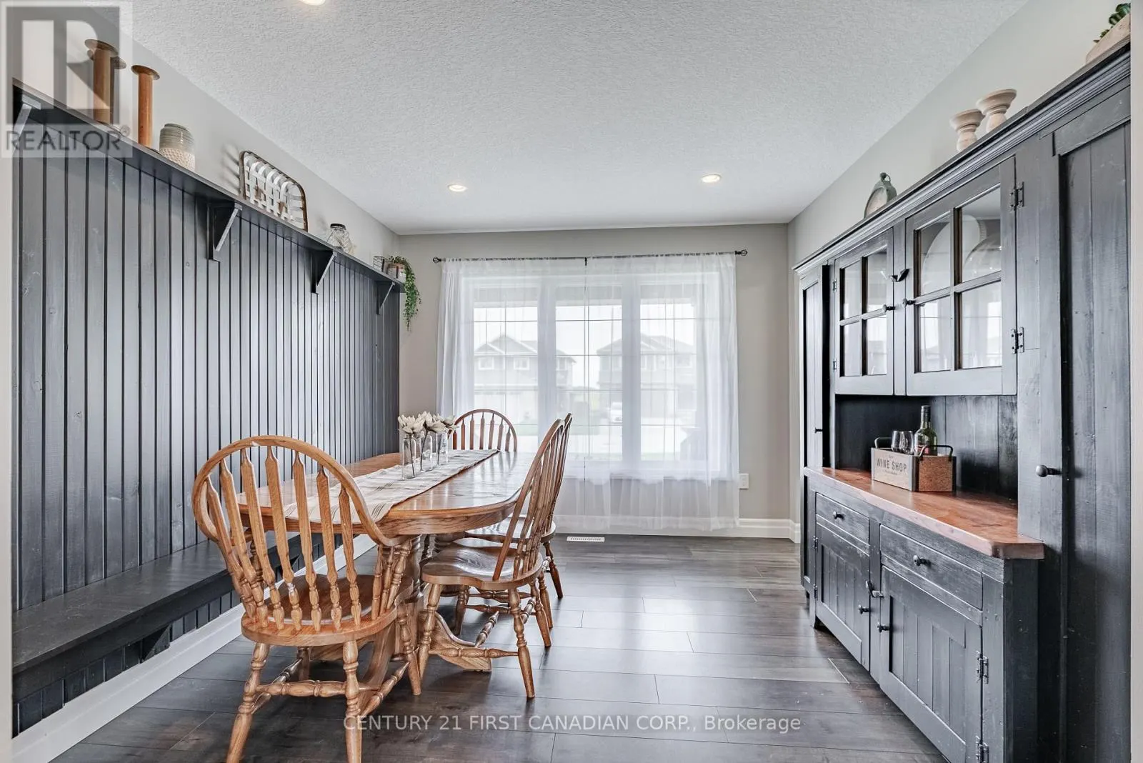 181 GILMOUR DRIVE