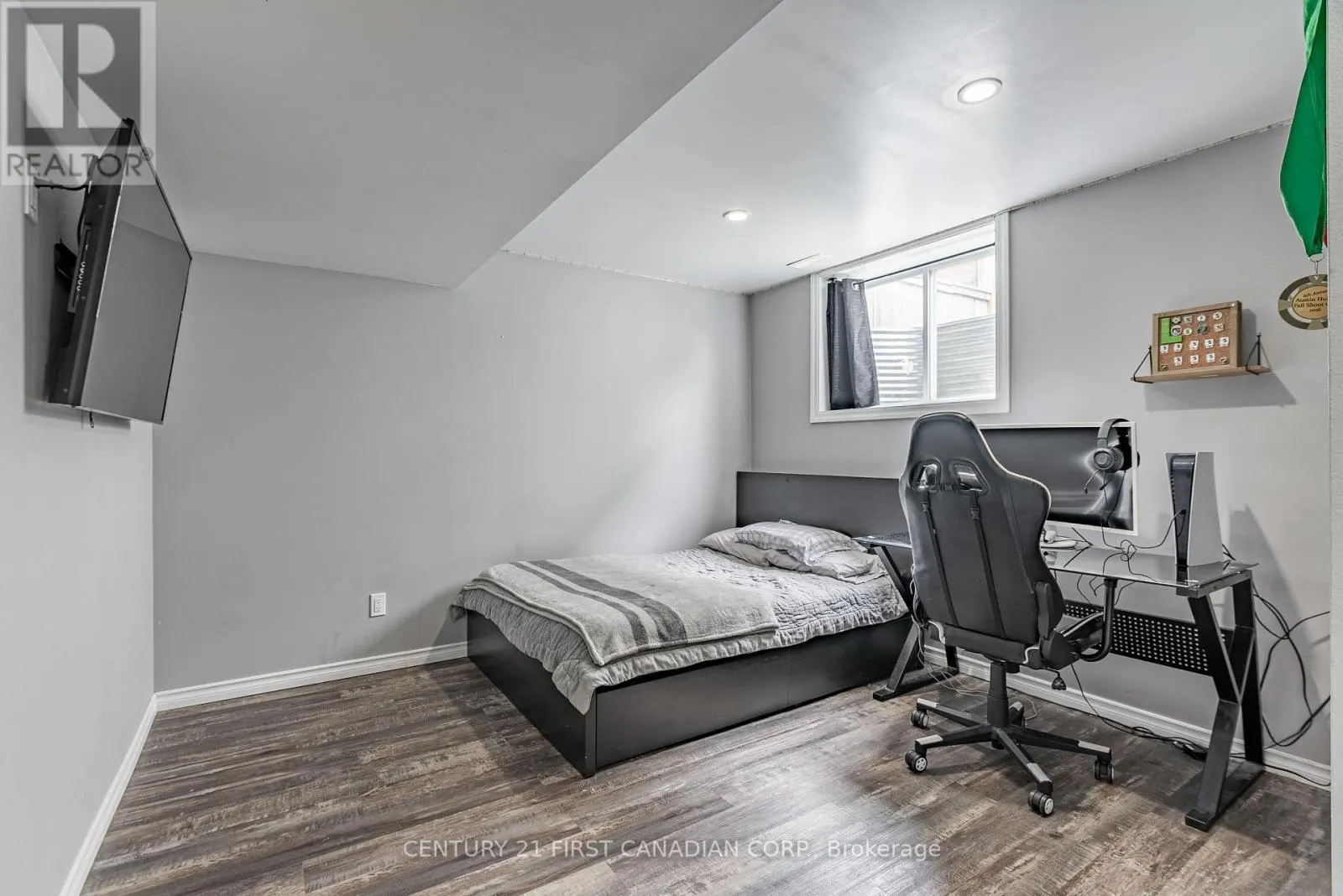 181 GILMOUR DRIVE