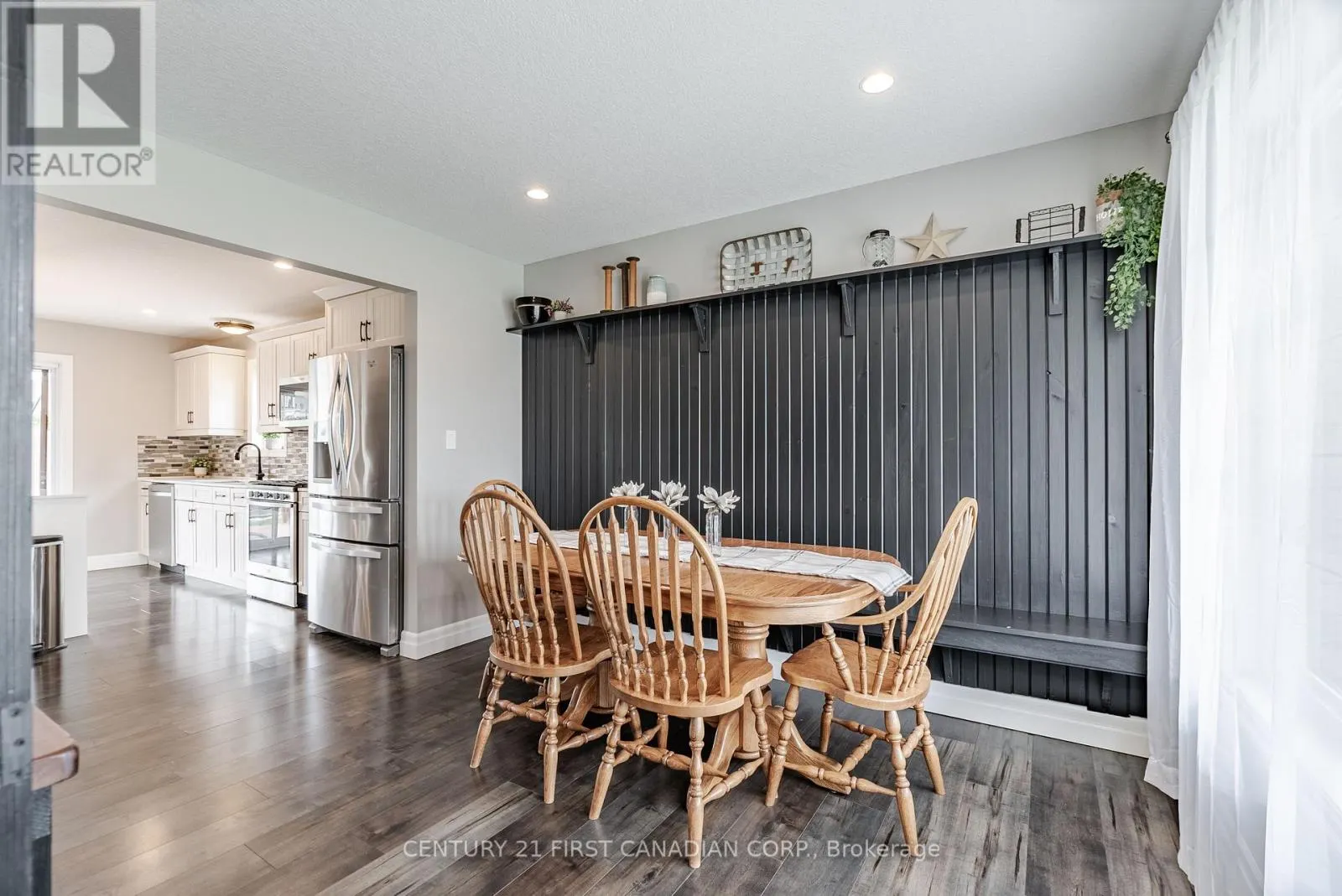 181 GILMOUR DRIVE