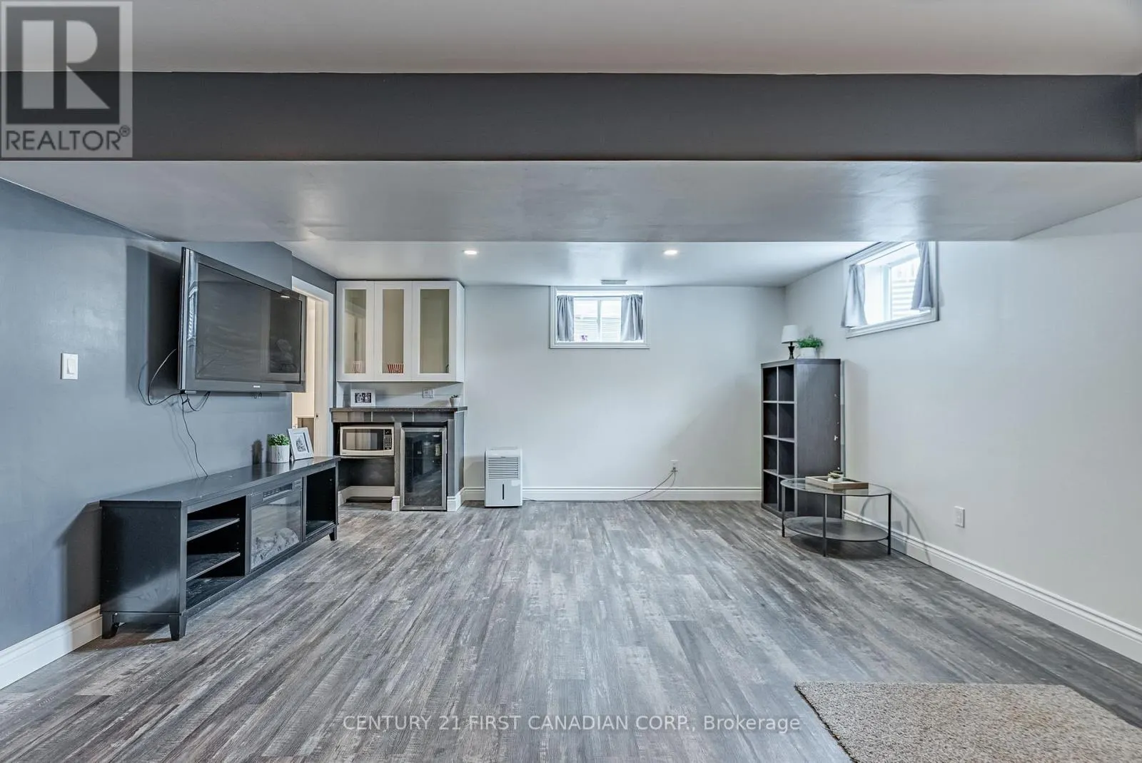 181 GILMOUR DRIVE