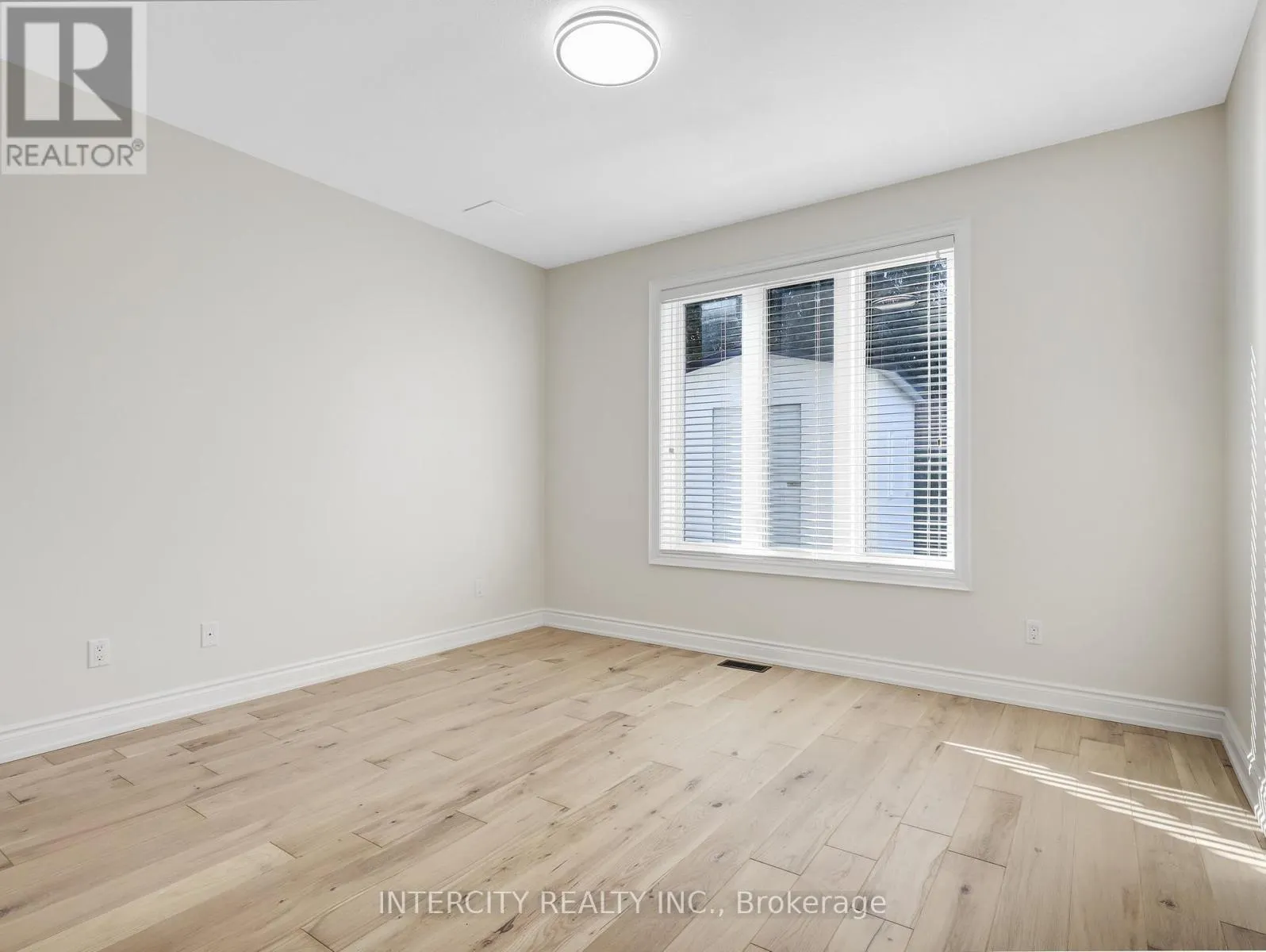 2346 LEEDS CROSSING